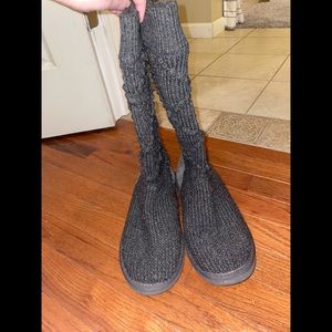 Grey knitt ugg boots